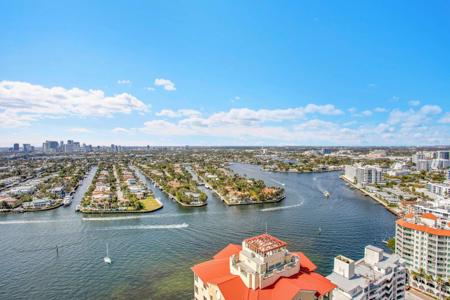153 N Seabreeze Boulevard