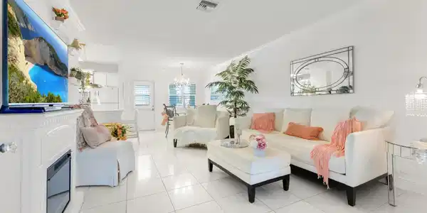 2131 NE 42nd Court