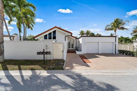 102 W Sandpiper Circle