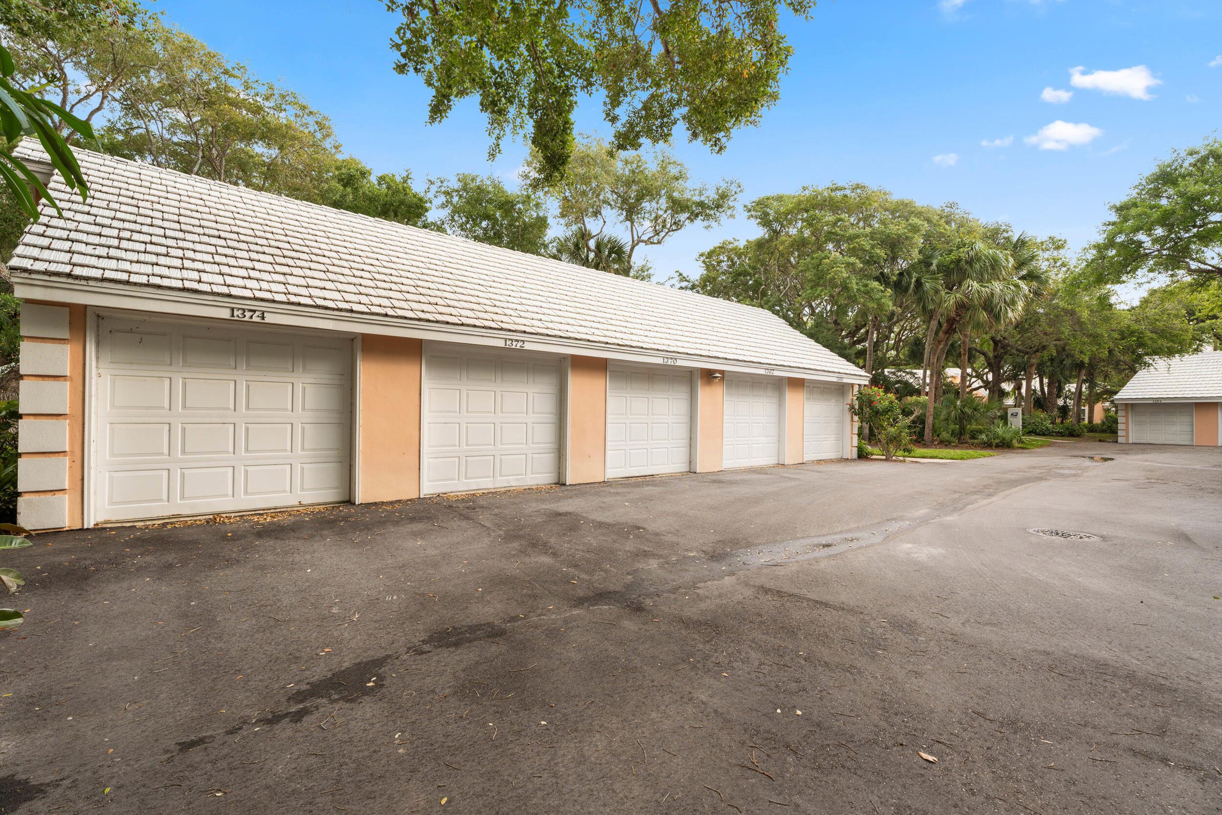 Image 4: 3_smg02318_1374 coral park ln _803