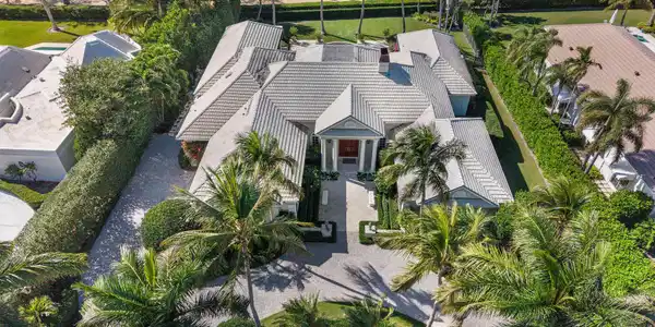 Image 2: 1155lakehouse-2