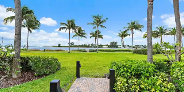 Image 4: 013-314InletWay-101-PalmBeachShores
