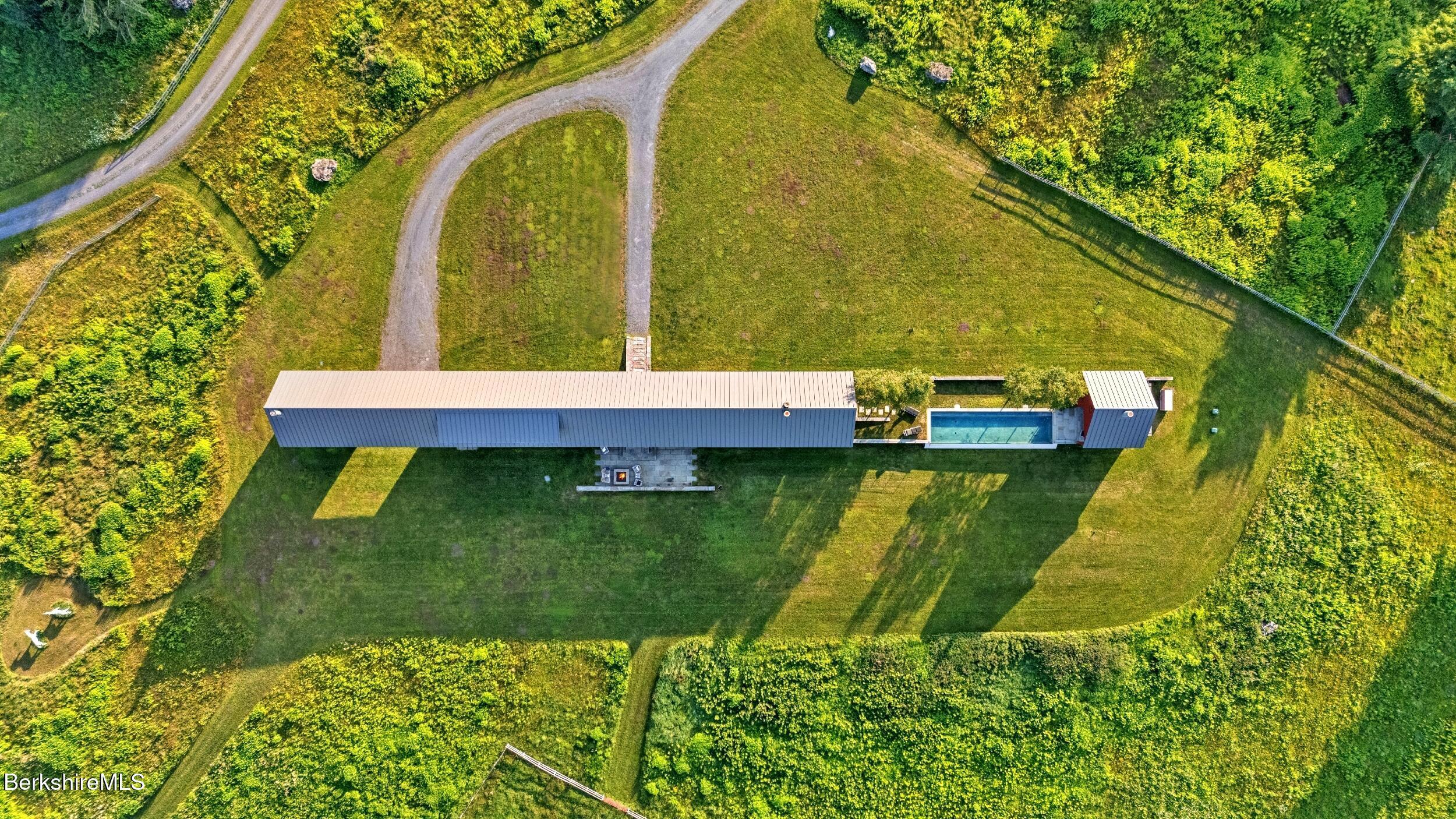 Image 2: Exterior - 6LR (1)