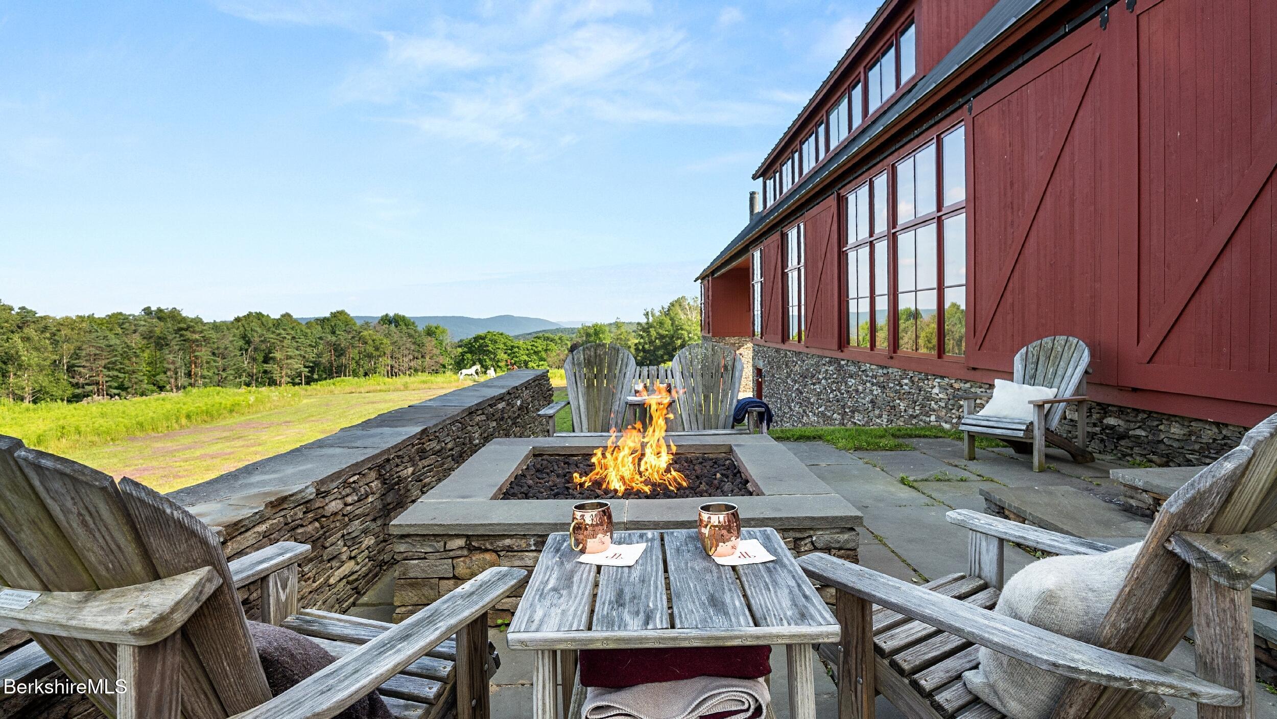 Image 4: Exterior - 19LR (1)