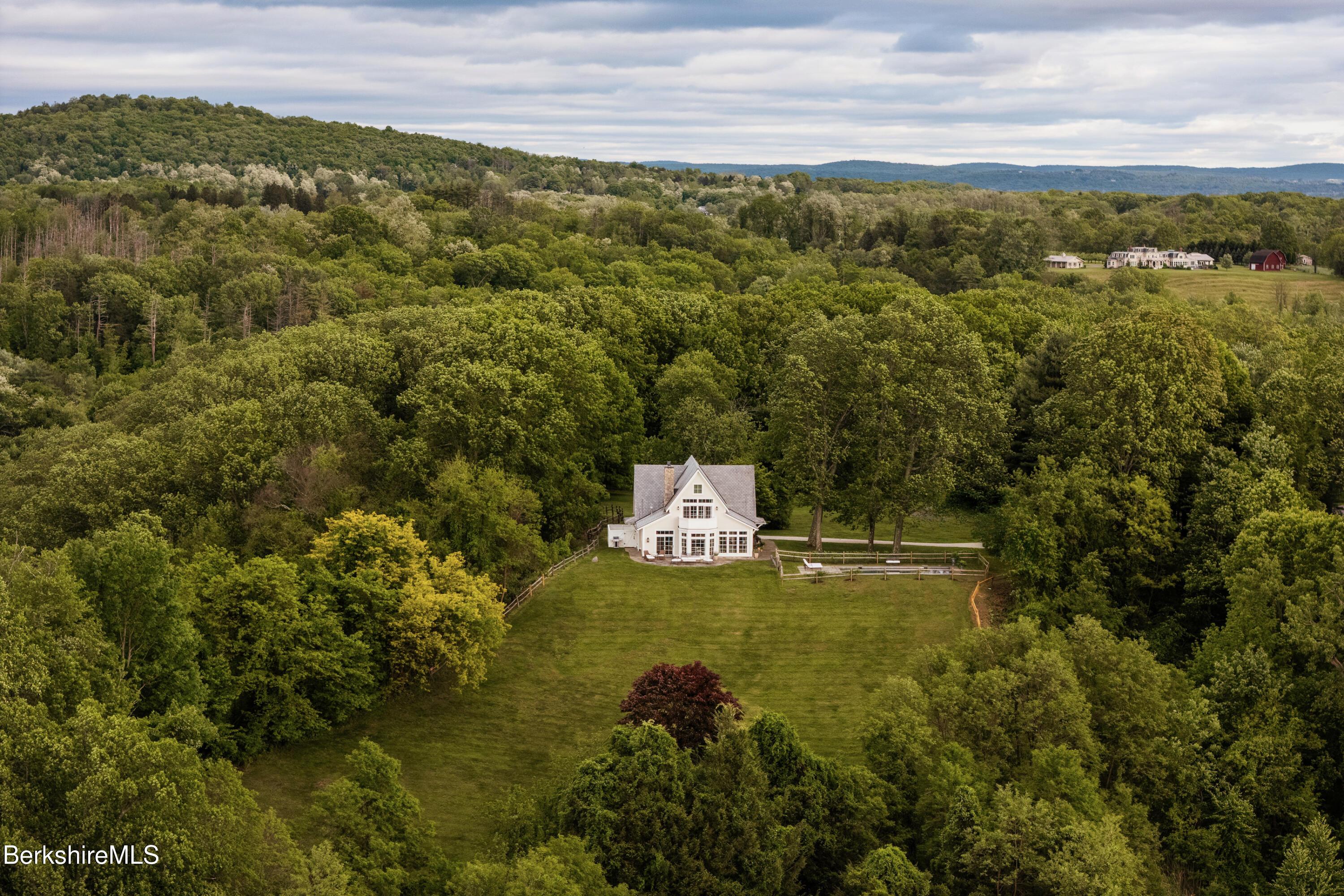 Image 4: Riversmeet - 4