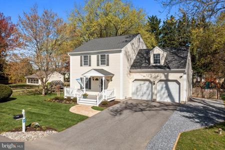 734 DOGWOOD LANE