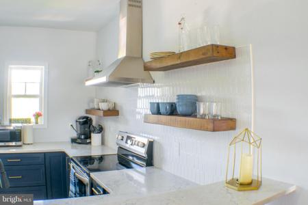 33130 N VILLAGE LOOP