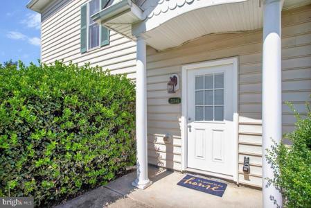 22545 CHICKADEE CIRCLE