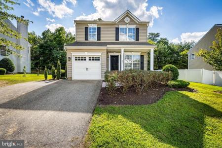 807 LILAC BUSH LANE