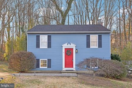 1525 HICKORY WOOD DRIVE