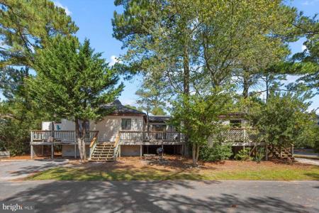 607 4TH STREET