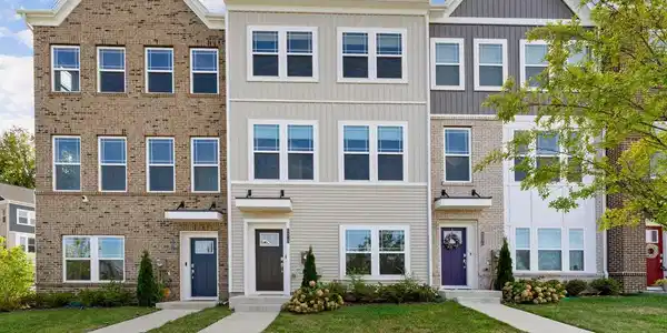 6878 BARROWFIELD PL