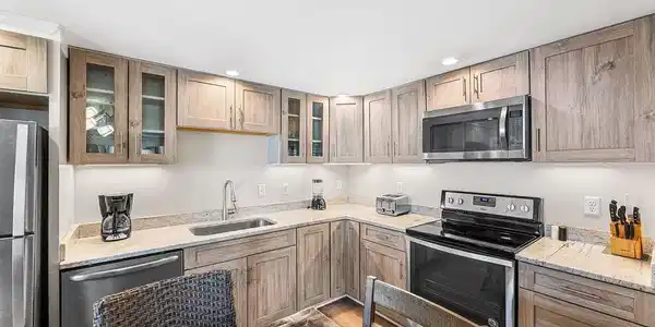 15 40TH STREET