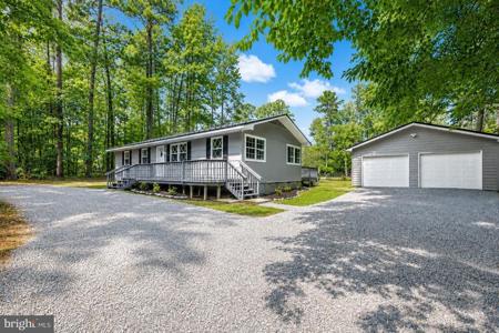 834 LAZY LANE