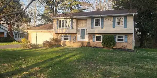 21404 WILLIAMS DRIVE