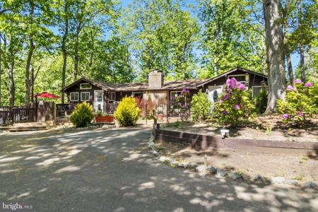 1061 RIMROCK ROAD