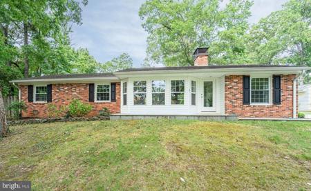 298 CEDAR LANE