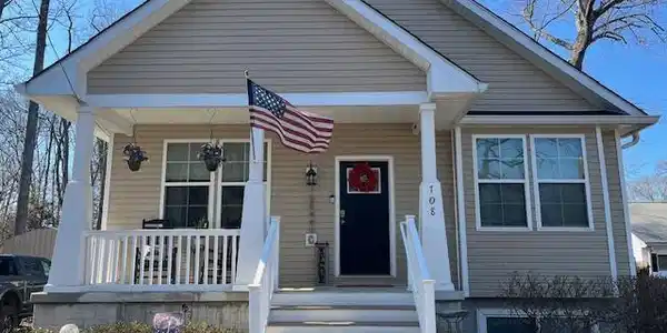 708 HYDE PARK ROAD