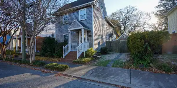136 WASHINGTON AVENUE