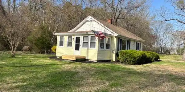 1209 BAYLY ROAD