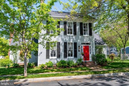 119 W CHESTNUT STREET