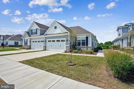 376 MOORINGS CIRCLE