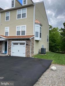 21 PIER POINT DRIVE