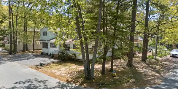 86 HENLOPEN AVENUE