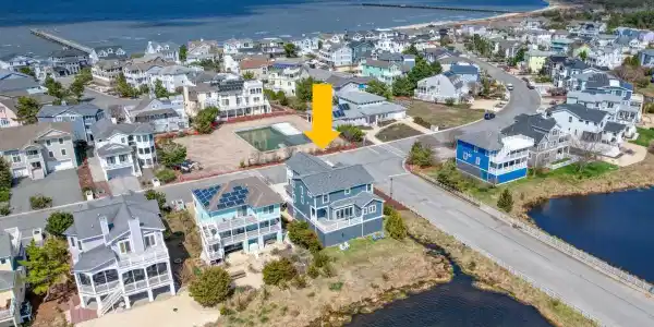 323 W CAPE SHORES DRIVE