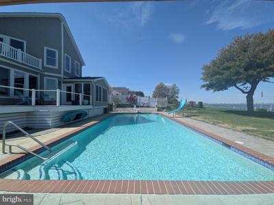 802 BROADCREEK DRIVE