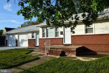 338 OAK MANOR DRIVE