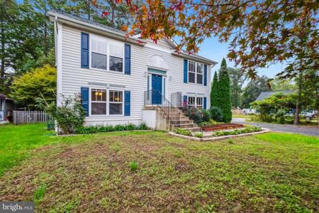 330 WAKEFIELD DRIVE
