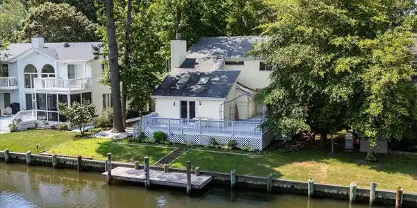 26 WATERGREEN LANE