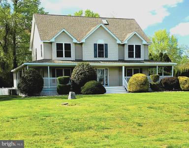 19 DOVE KNOLL DRIVE