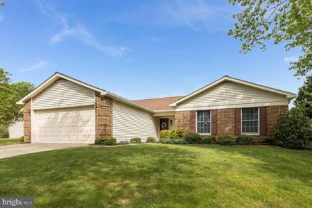 846 SINGING HILLS COURT