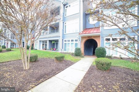 1138 LAKE HERON DRIVE