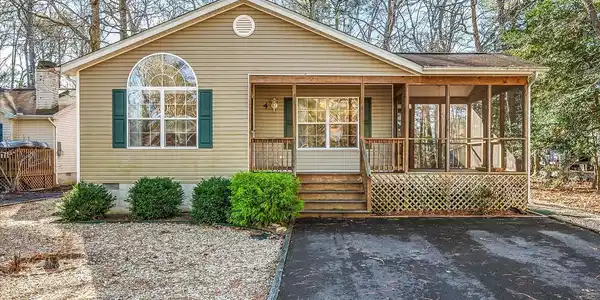 4 JUNIPER COURT