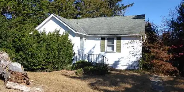 23 WILDE AVENUE