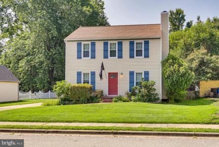 1008 HYDE PARK DRIVE