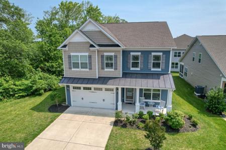 4 BRISTOL LANE
