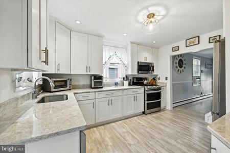 204 BAYSIDE DRIVE