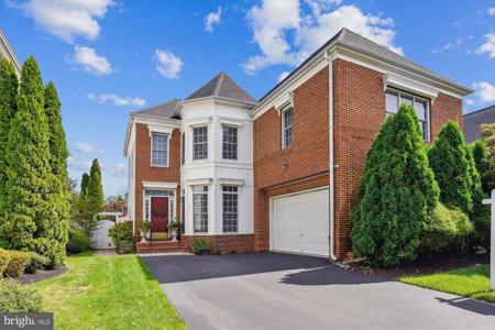 709 CRISFIELD WAY