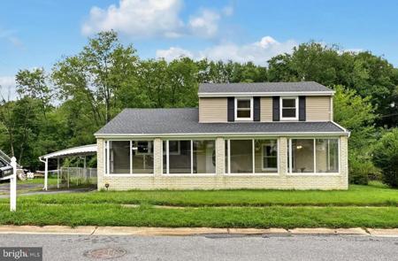 1423 PERRYWOOD DR.