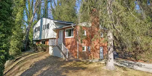 1294 CIRCLE DRIVE