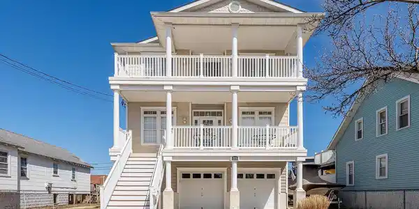 319 JUNIPER AVENUE