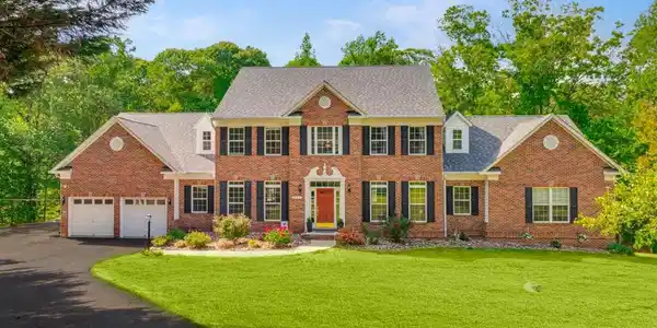 245 PERSIMMON HILLS COURT