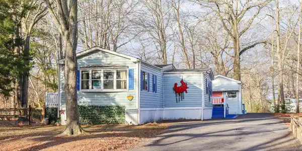 25448 CRAB ALLEY