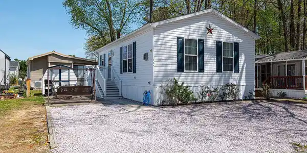 185 TIMBERLINE CIRCLE