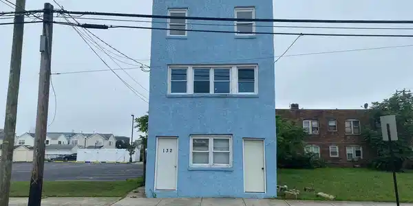 132 N MARYLAND AVENUE