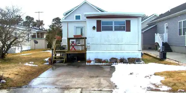 109 SEA BREEZE DRIVE